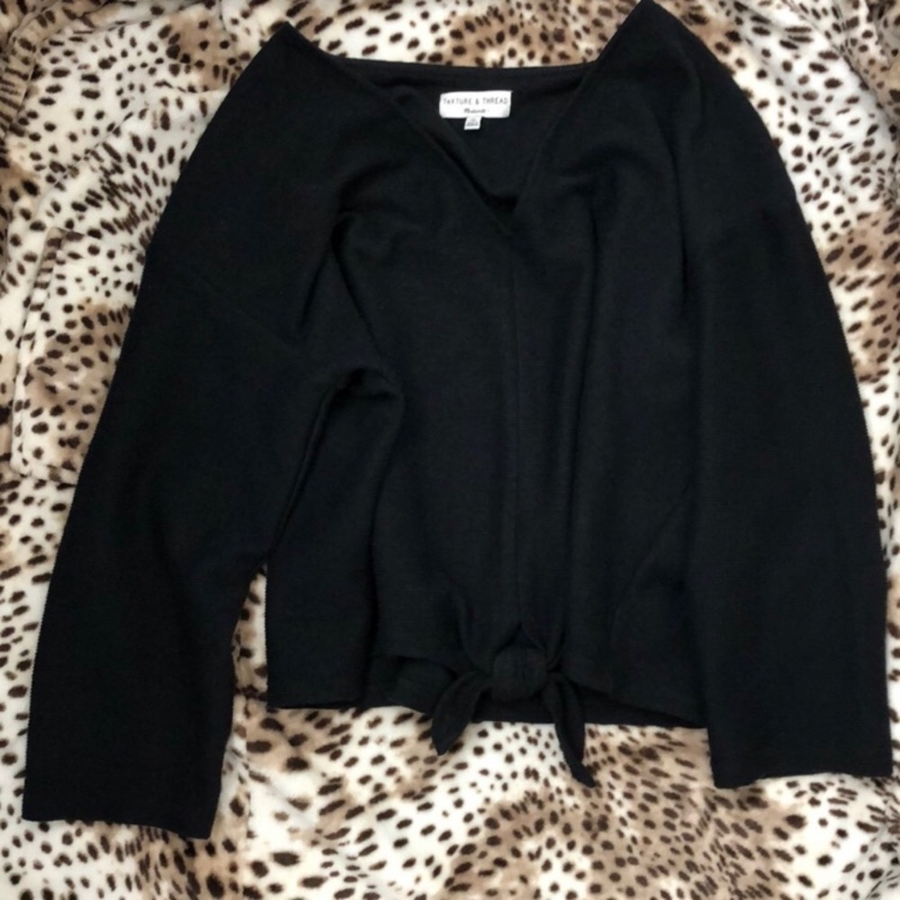 Long sleeve tie front Texture & Thread